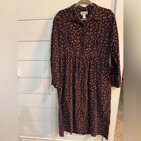 L.L. Bean Dresses & Skirts - L.L. Bean Vintage Purple Floral Corduroy Maxi Dress
Size 10P